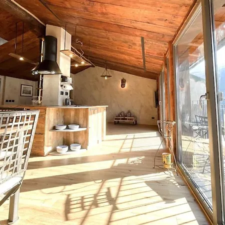 בית נופש Romantic Stone With Amazing View Of And Oleandra *