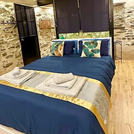 Romantic Stone With Amazing View Of And Oleandra Holiday home Laglio